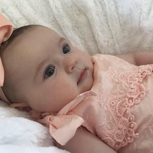 Meet your Posher, Angie